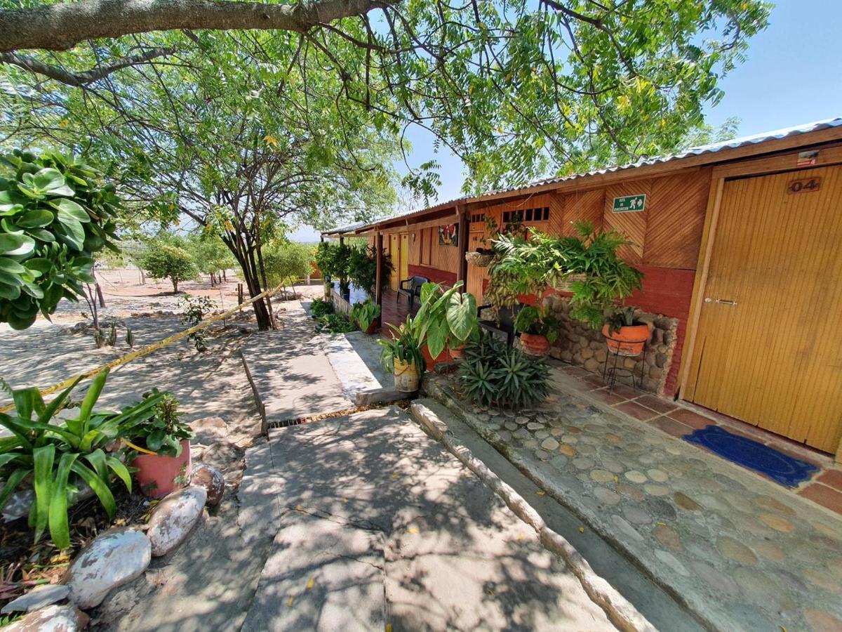 Hostal Sol De Verano Dona Lilia Villavieja Exterior photo