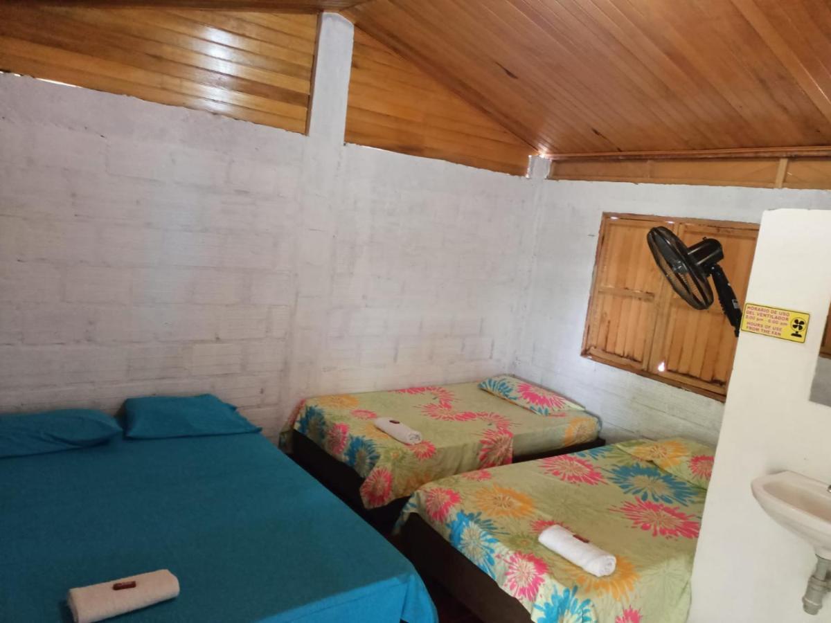 Hostal Sol De Verano Dona Lilia Villavieja Exterior photo