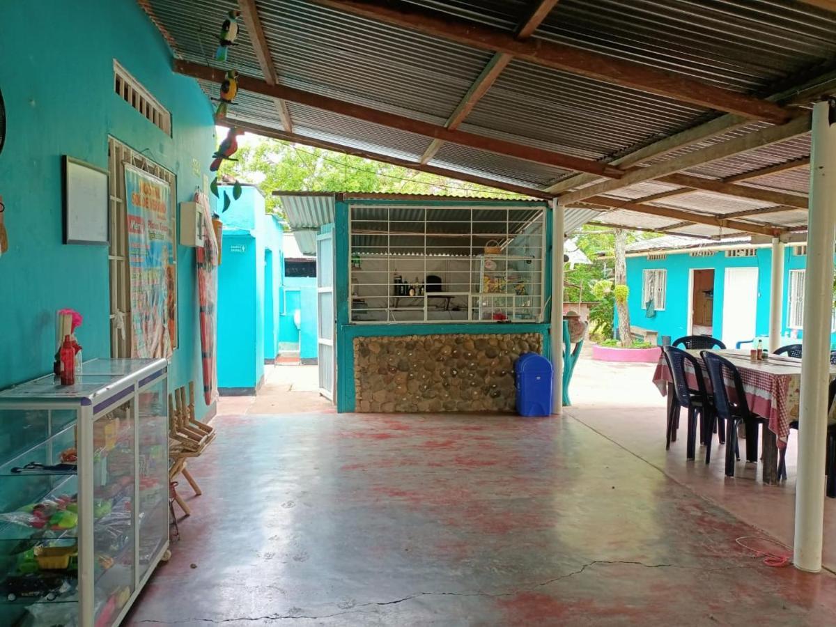 Hostal Sol De Verano Dona Lilia Villavieja Exterior photo