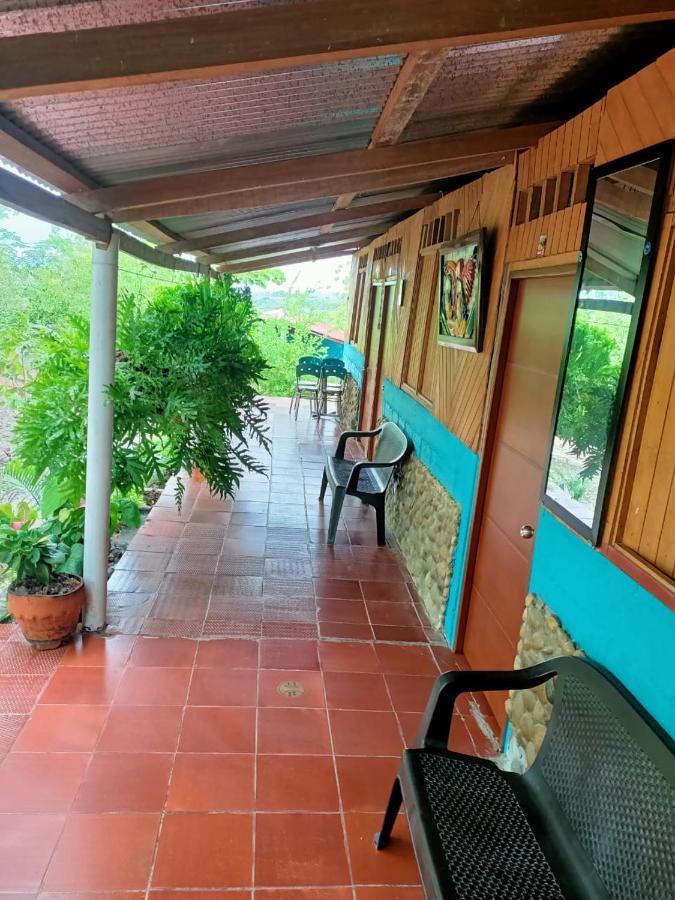 Hostal Sol De Verano Dona Lilia Villavieja Exterior photo